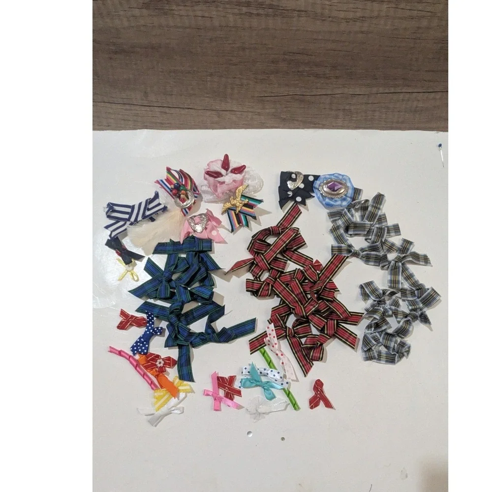 Lot of 50+ tiny vintage 80s craft‎ bows and boutique charm shoe clips